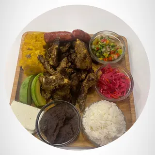 Parrillada carne hondureña 