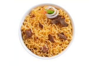 tallarines fritos con ternera