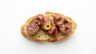 Montadito De Salchicha