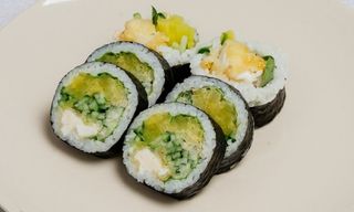 Futomaki maślana -6 szt-