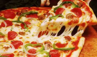 Pizza Reina (Media Luna)