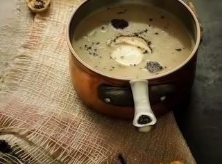 4. Crema Casera Vegana De Setas Y Trufa Negra