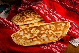 Plăcintă cu ciocolata și nucă