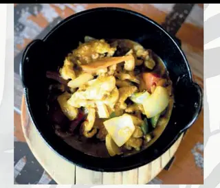 Pollo Massaman