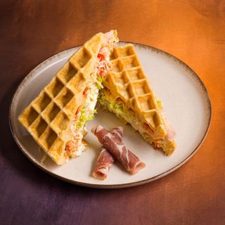 Club Waffle sa suvim vratom