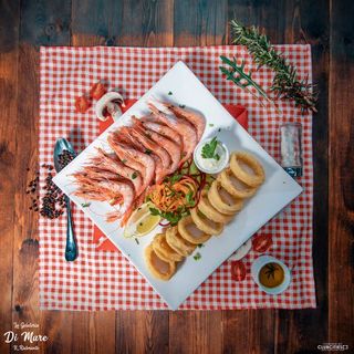 Mixte de Crevettes Grillés, Anneaux et Calamars Frits