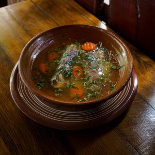 Supă din coadă de vițel cu tăiței de casă