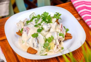 Pescado blanco con crema, limon y pimienta