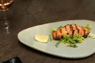 Стейк из красной рыбы/ Steak de peste rosu