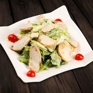 Салат Цезарь с курицей (250 гр.)