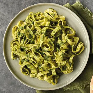 Tagliatelle al pesto
