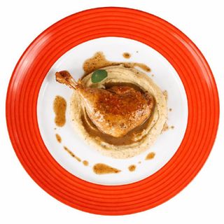 Качина ніжка конфі з соусом з Мадери (330г)