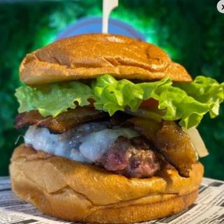 CHEESE BACON BURGER_