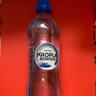 Kropla Beskidu woda gazowana 0,5l