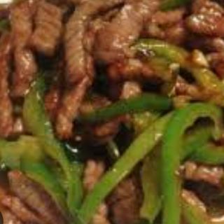 Ternera Con Pimientos Verdes