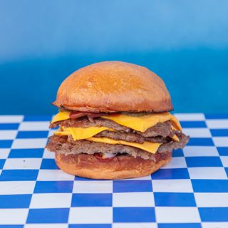 Classic burger 3