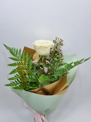 Buchet 1 trandafir (alb)