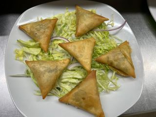 Samosa Vegetal (4 Uds.)