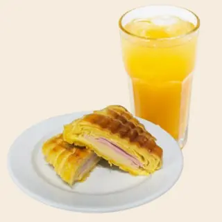 Croissant Misto + Sumo Laranja