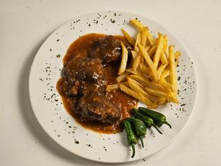 Carrilleras De Cerdo Al Vino Tinto