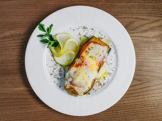 Баклажан запечений з помідорами та сиром (300g)