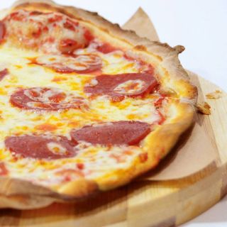 Pizza Pepperoni (30 Cm.)