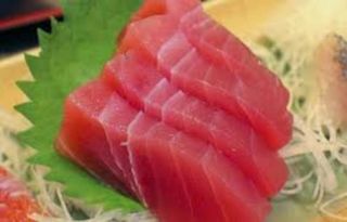 81. Sashimi maguro