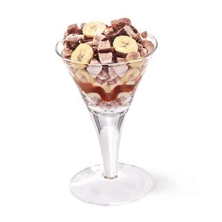 Beza z kremem mascarpone, bananem i karmelem z solą morską 130 g