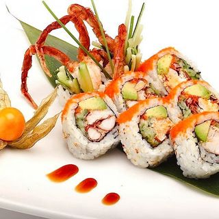 131. Soft shell crab roll (8piezas)