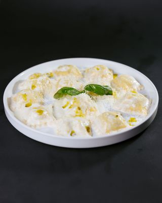 პასტა რავიოლი ნაღებით