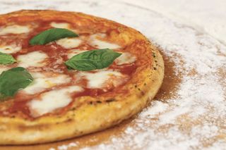 Pizza rossa  bufalina