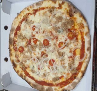 Pizza Tonno E Gorgorzola (33 cm.)