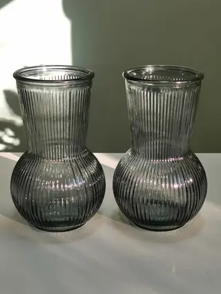 Вазы из тёмного стекла, шт