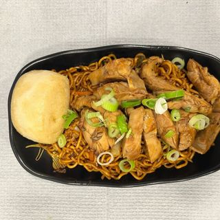 TALLARINES FRITO CON POLLO TERIYAKI (Puesto 2)
