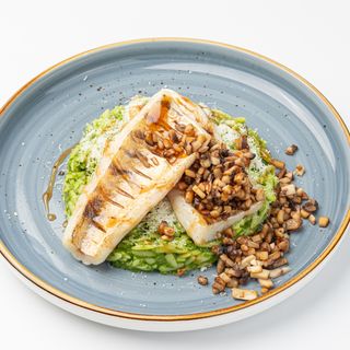 Судак с орзо и шампиньонами