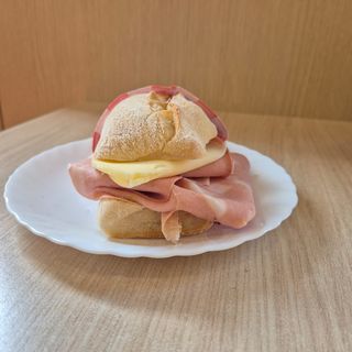 Panino Mortadella IGP Bologna, formaggio galbanino