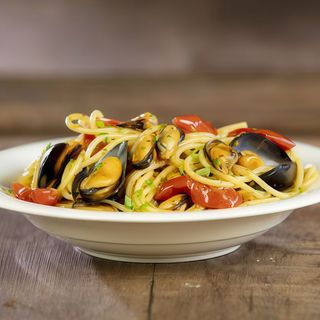 Pasta con cozze e vongole