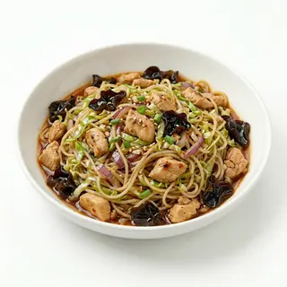 Spaghette de orez cu carne si legume