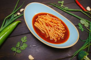 Грибы эноки в сладком соусе (200г)