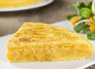 Tortilla de patatas y cebolla
