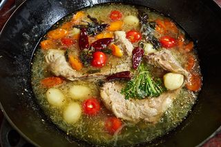 Шурпа с перепелкой 