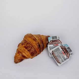 Croissant con Nutella