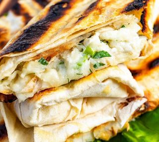 Лаваш з Сулугуні (250г)