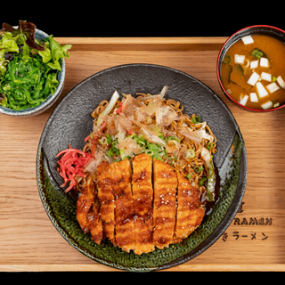 Torikatsu‑Yakisoba
