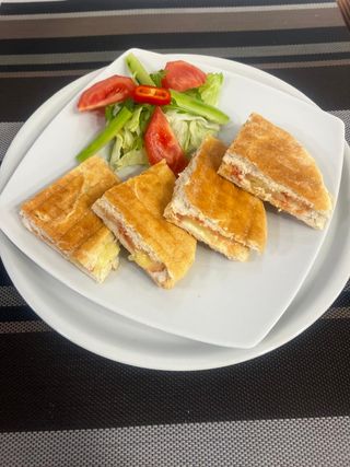 Tost sa sirom / toast w/ cheese 300g