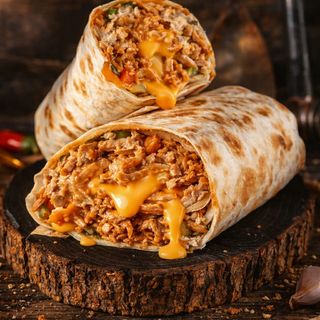 შაურმა ყველის სოუსით