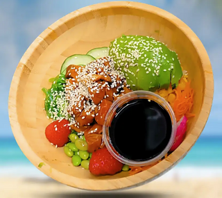 Poke bowl de salmón con arroz y verduras