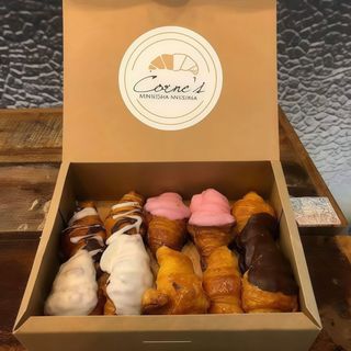 Caja De Mini Corne'S Mixtos (16 Uds.)