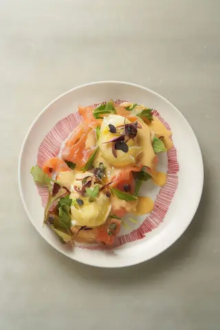 Huevos Benedictinos Salmón