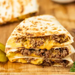 Guacamole Smash Quesa-Burger  250/130/40 g